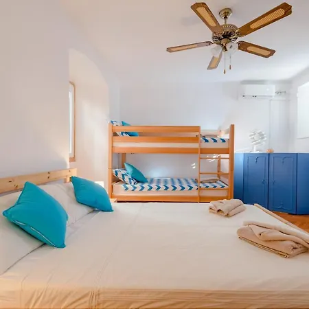 Lct Alberti Palace Apartment